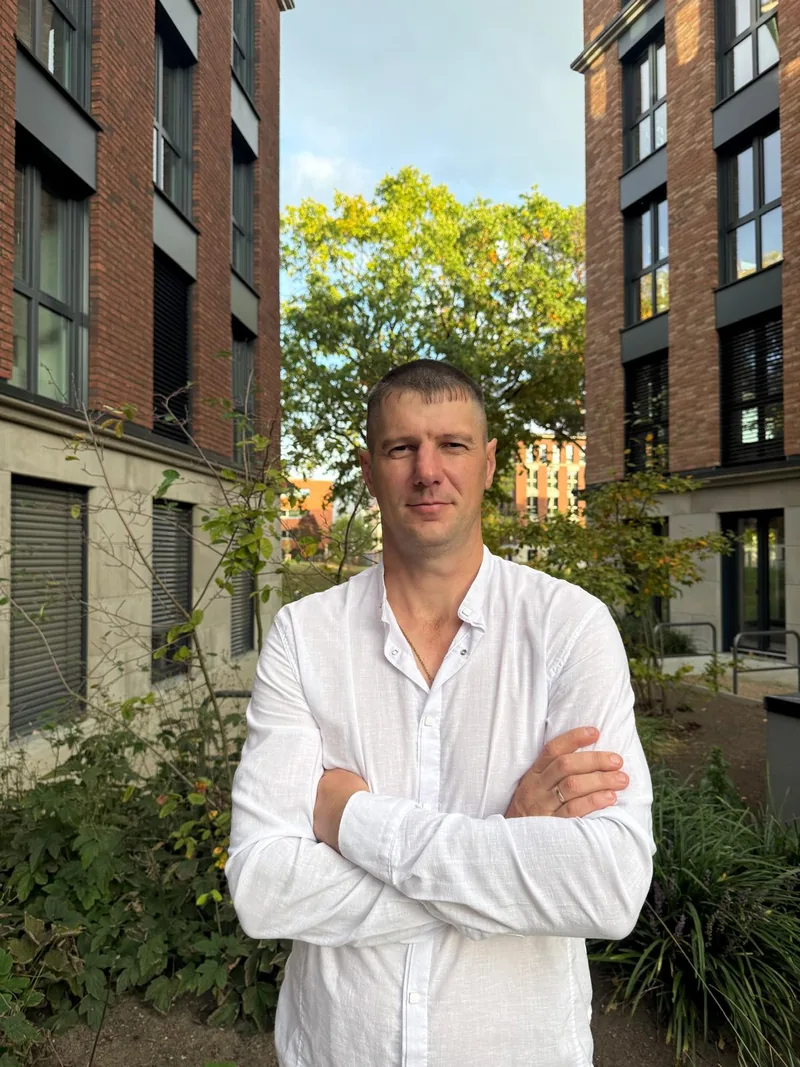 Vasile Isac, Inhaber und Handwerksmeister von Isac Gartenbau in Potsdam